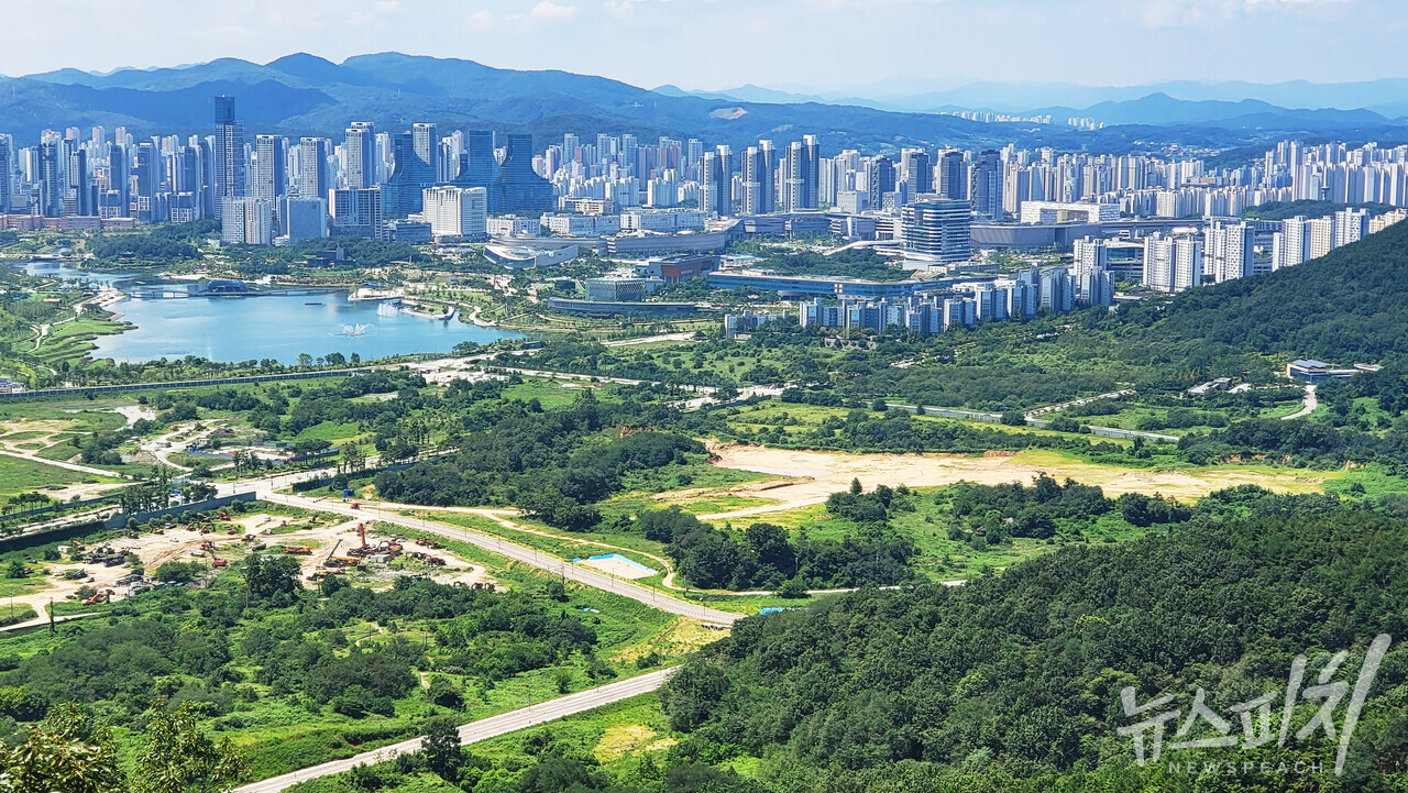 이춘희의 세종시 이야기-24] 자연과 인간이 공존하는 친환경 생태 도시 < 이춘희의 세종시 이야기 < 피치논평 < New스피치 <  기사본문 - 뉴스피치(Newspeach)